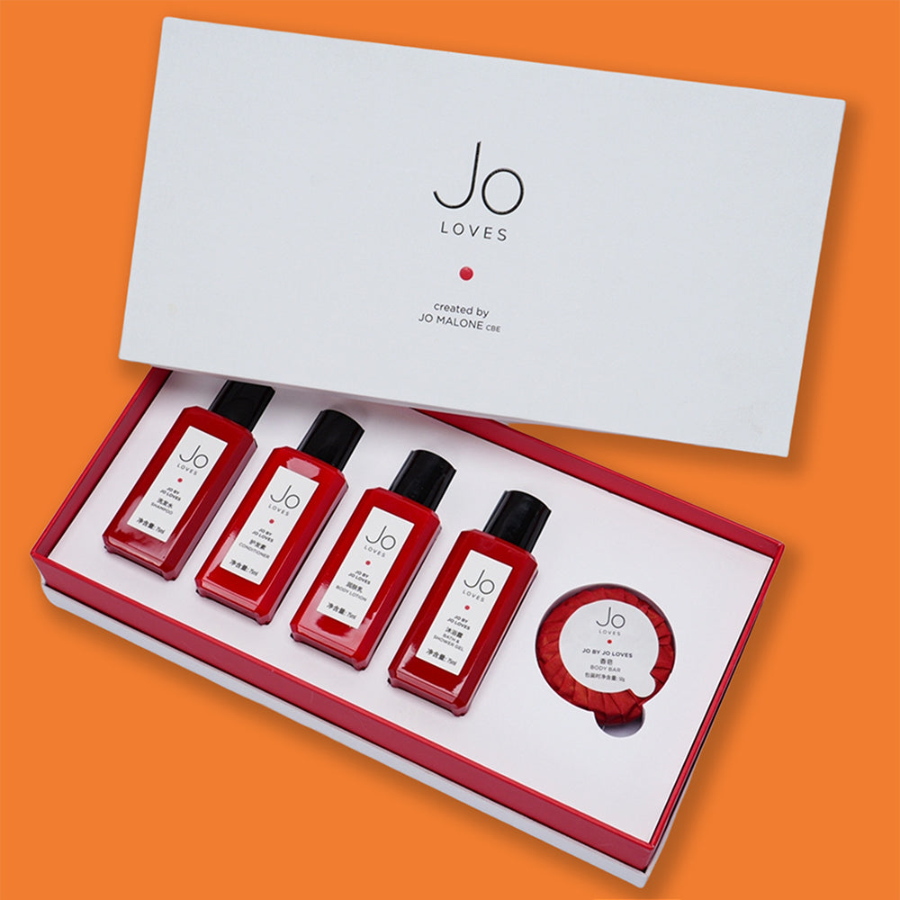 JO LOVELuxury Hotel Cosmetics Set
